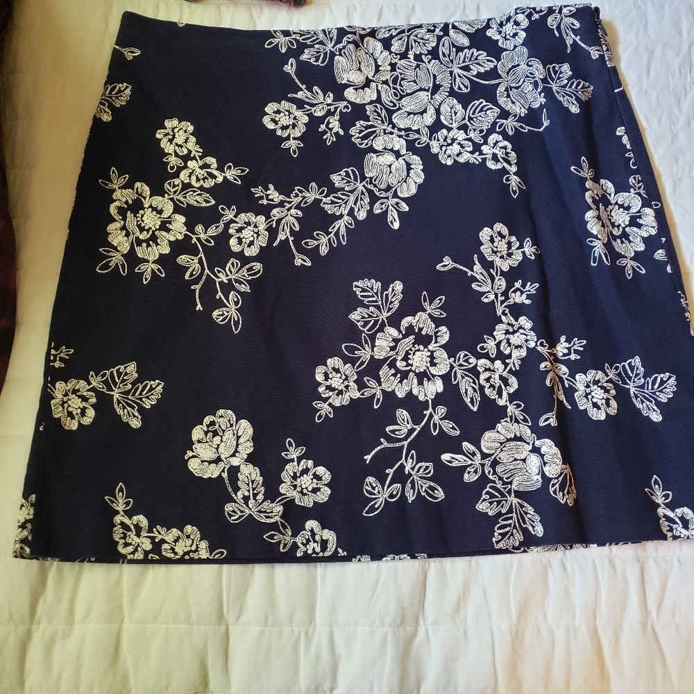 Talbots Floral Print Pencil Skirt.  Size 16P